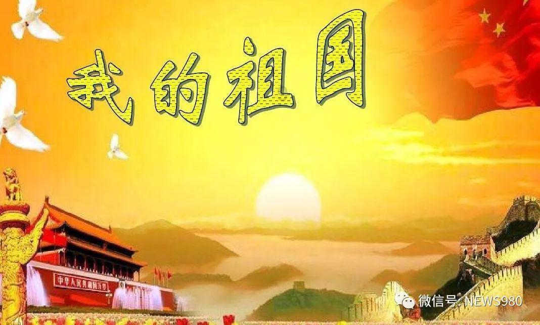 男孩吃鸡腿